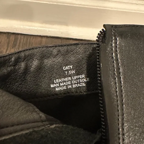 Caty Smooth Leather Black (Wide) by Matisse - Picture 6 of 10